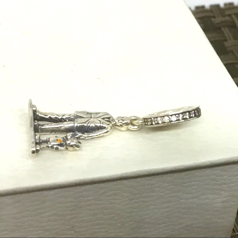 Pandora Disney “Partners” Walt Disney holds the hand of his VIP “Mickey … - Picture 5 of 7